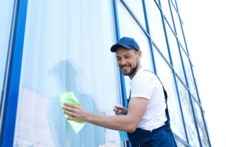 Fönsterputs på kontor och fastigheter Fönsterputs på kontor och fastigheter